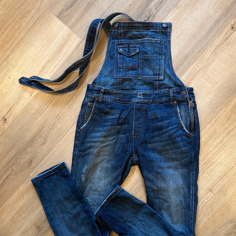 Free People Denim Y2K Overalls, super cute/comfee 26